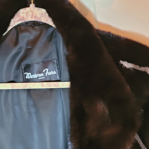 MINK COAT - Picture 3 of 5